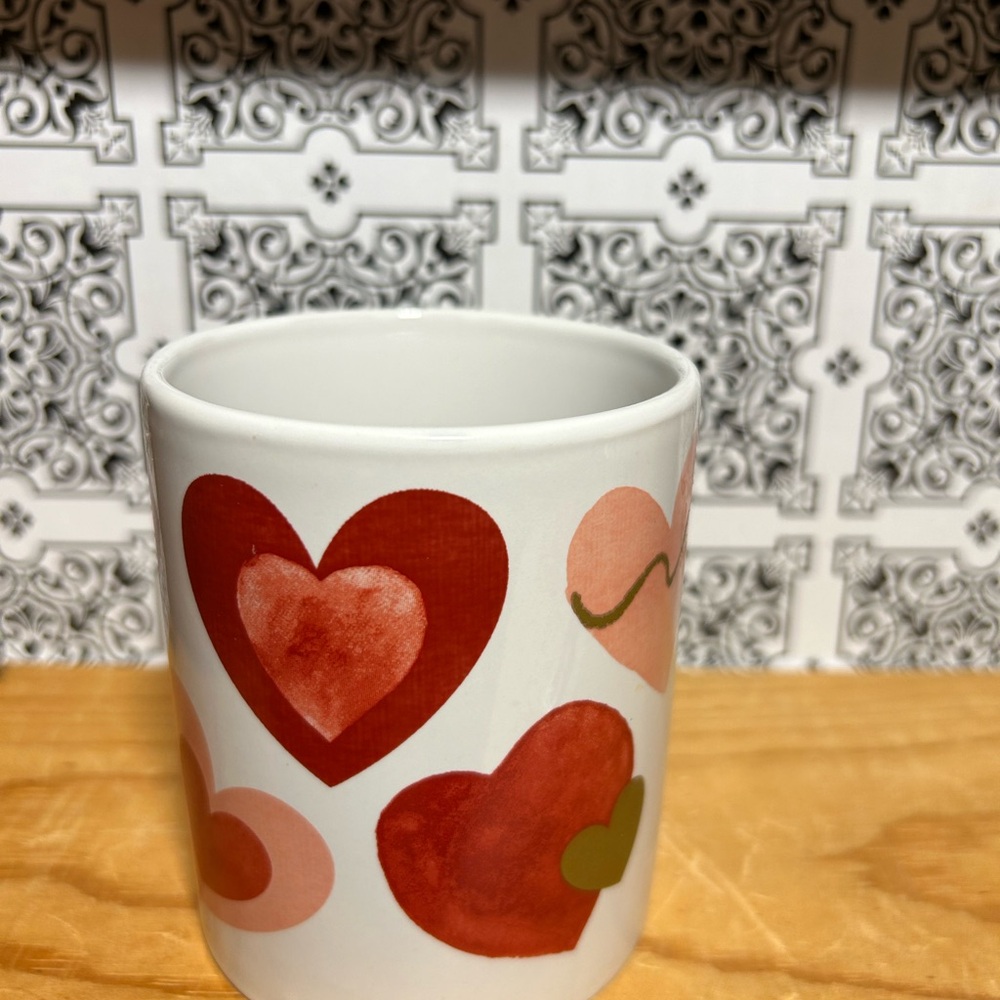 Heart Pattern Mug - Picture 2 of 5
